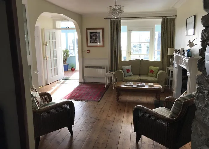 Lawrenny Lodge
